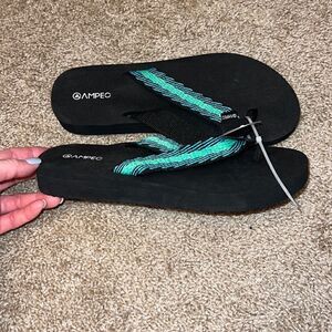 Ampeo sandals 